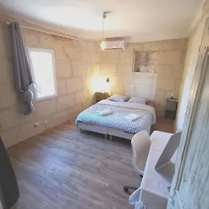https://charmante-maison-en-provence.fr-provencehotel.com