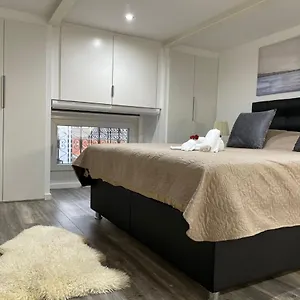 Duplex Situe A 2min De La Gare Du Nord Brussels