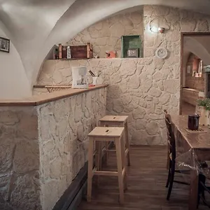 https://gite-de-la-fontronde.fr-provencehotel.com